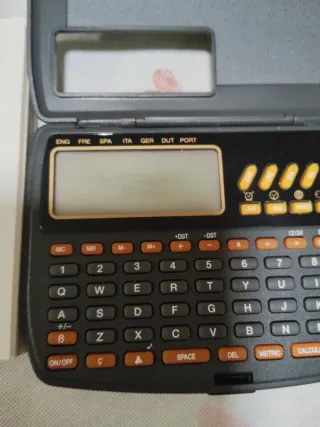 Traductora 7 idiomas con base de datos