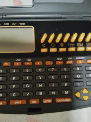 Traductora 7 idiomas con base de datos