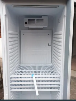 ☑️Vitrina Expositora Vertical Refrigerada