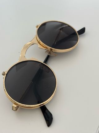 Gafas de sol redondas plateadas