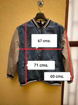 Chaqueta beisbolera de H&M.