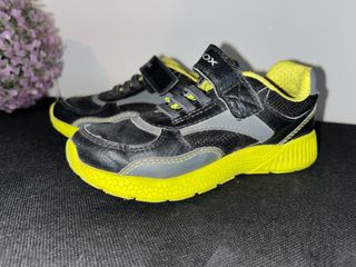 Scarpe Geox bimbo nere e gialle