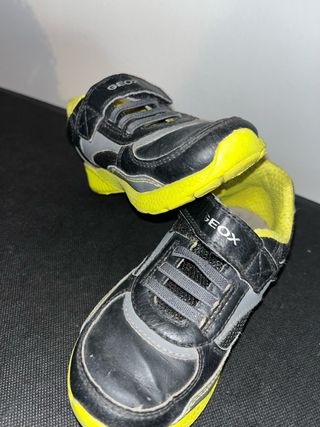 Scarpe Geox bimbo nere e gialle