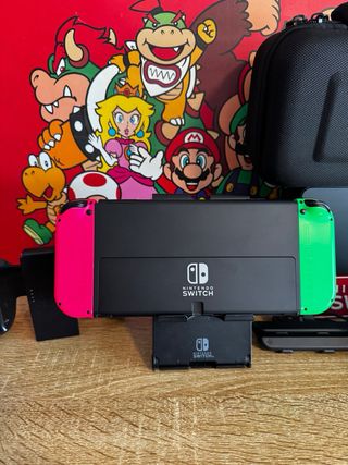 Nintendo Switch OLED + accesorios + 2 juegos