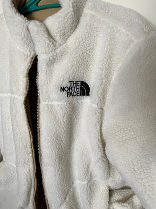 Chaqueta The North Face beige chico