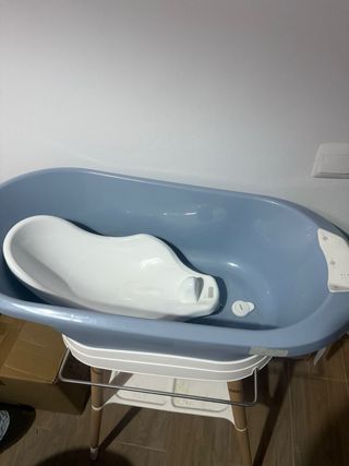 Bañera para bebé con soporte