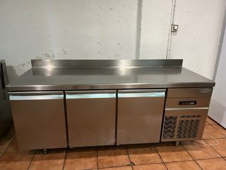 Bajo mostrador INFRICO 3 puertas