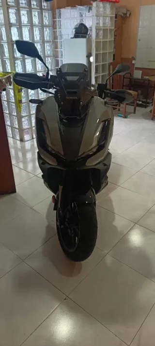 Honda ADV 350 - ¡Como Nueva! 24km