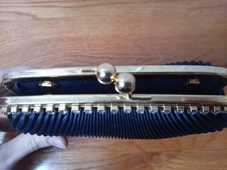 BOLSO FIESTA TELA PLISADA AZUL MARINO