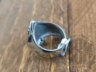 Anello skull picche