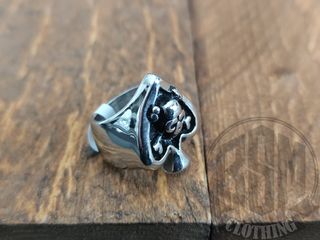 Anello skull picche