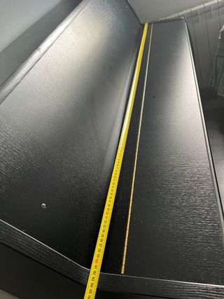 Piano vertical de la marca PETROF