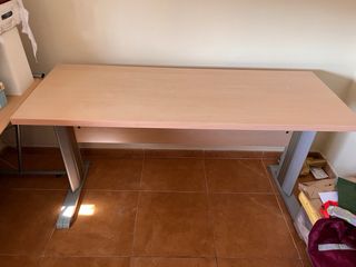 Escritorio madera y metal