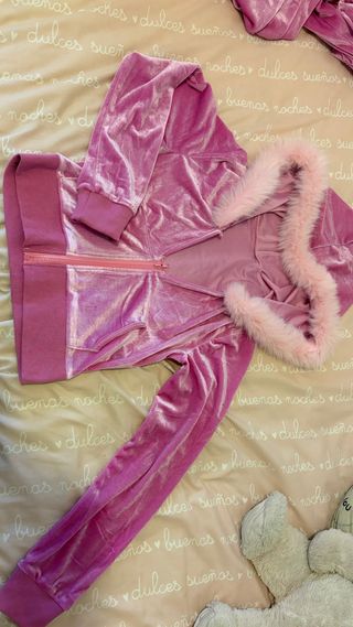 Chándal Fucsia Terciopelo con Capucha