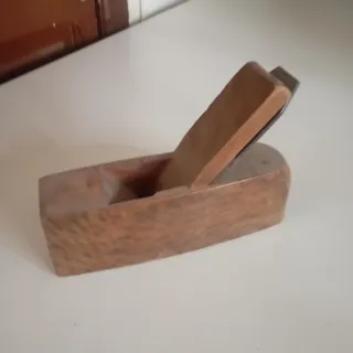 Cepillo de carpintero de madera