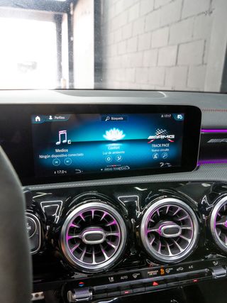 MERCEDES-BENZ CLA AMG 45 S 422CV 4MATIC