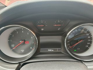 Opel Astra 1.2T SHL 81kW 110CV