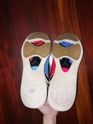 Jordan Tatum 1 Talla 43 Beige/Negro. Negociable.
