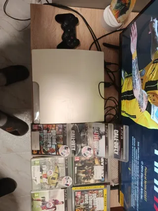 Consola PS3 Blanca + 8 Juegos + 1 Control