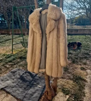 Abrigo pelo sintético beige/gris Talla S