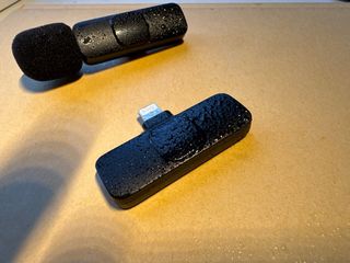 Micrófono Inalámbrico Negro con conector linning