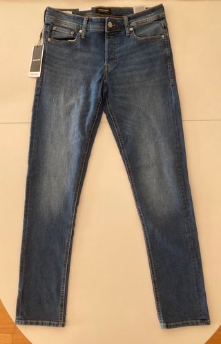 Jack & Jones. Pantalón vaquero slim. W31 L34