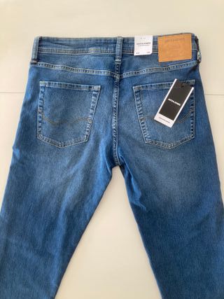 Jack & Jones. Pantalón vaquero slim. W31 L34