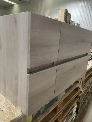 Mueble de baño de madera