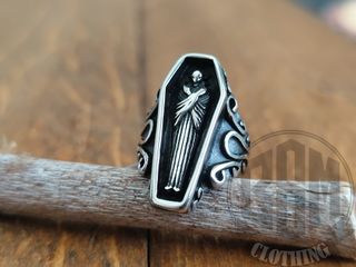 Anello gotico skull