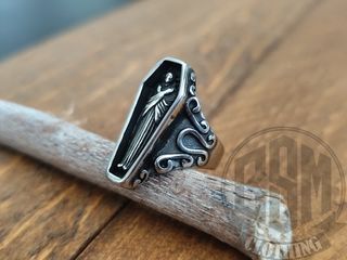 Anello gotico skull