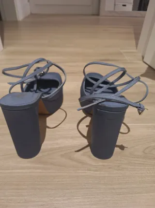 Zapatos de tacón azul con plataforma