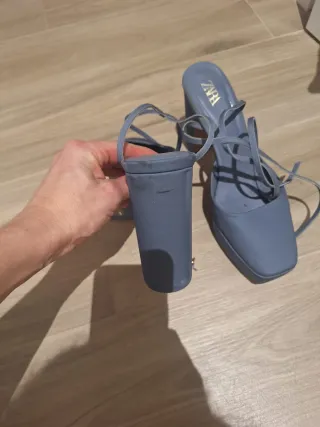 Zapatos de tacón azul con plataforma