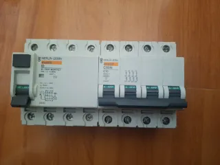 Merlin Gerin multi9 ID Diferencial