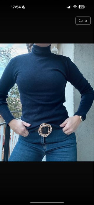 Jersey cuello alto azul marino