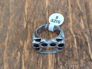 Anello pugnera