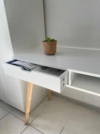 Escritorio blanco moderno JYSK