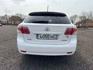 Toyota Avensis 2011