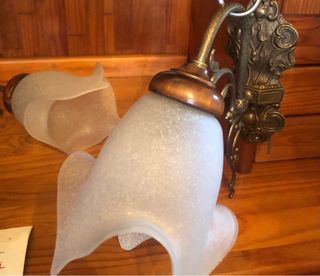 Dos apliques de pared clásicos dorados