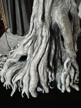 Weta Fountain Guard White Tree