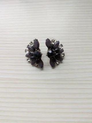 Pendientes Parfois abalorios morado y negro