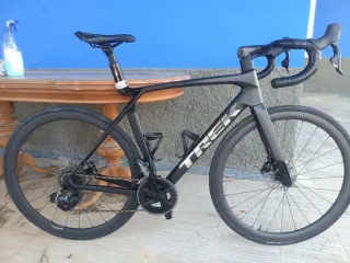 Bicicleta Trek Madone SL6 Gen 8