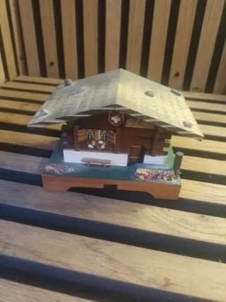 Caja Musical Suiza Antigua