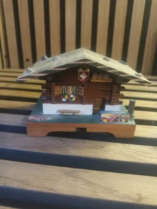 Caja Musical Suiza Antigua