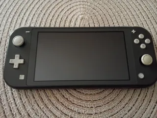 Nintendo Switch Lite + FC 25