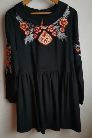 Seminuevo Vestido bohemio bordado negro