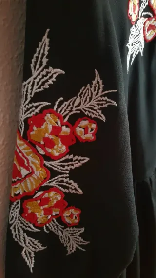 Seminuevo Vestido bohemio bordado negro