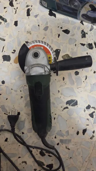 Smerigliatrice angolare Stayer FH680