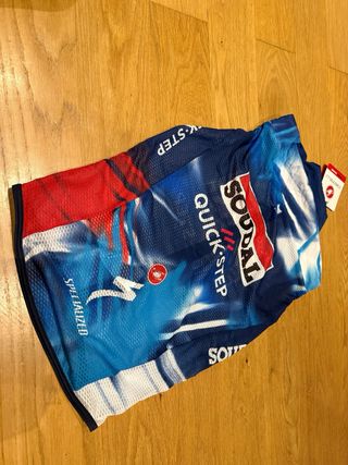 NUEVO. TALLA S. Chaleco Soudal Quick-Step Castelli
