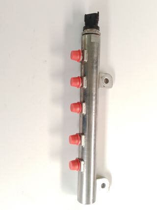 RAMPA INYECTORA OPEL ZAFIRA B (2)