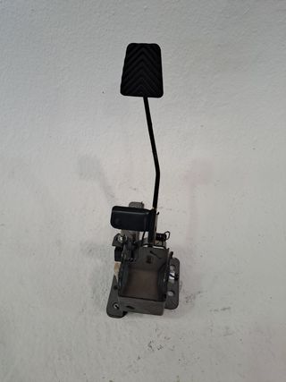 PEDAL EMBRAGUE KIA RIO (YB)